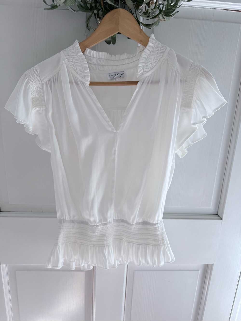 Current Air White Ruffled V-Neck Women's Boho  Top size small